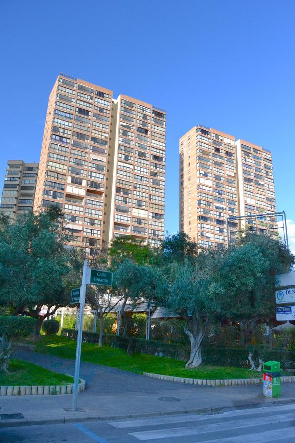 Edificio Gemelos 2 Бенидорм Экстерьер фото